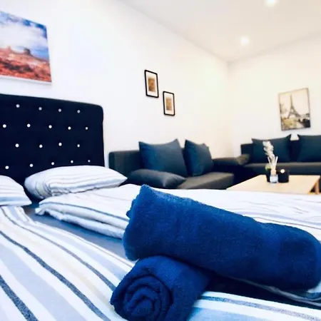 Comfy 4br With Terrace In Great Location Apartment Vienna