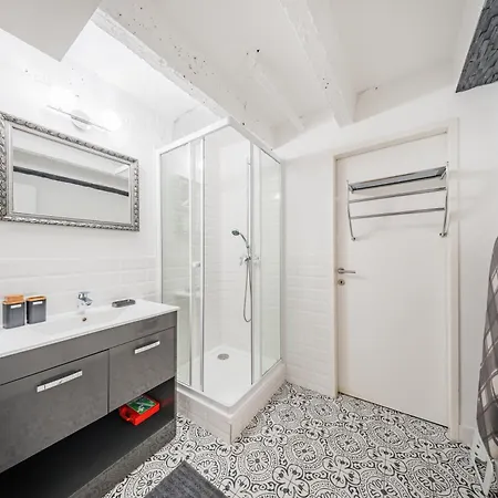 Center Lofts *