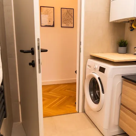 Apartment Myflat - Bright Near Station Wien