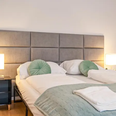 Apartment Amazing 2br Shared Only 7 Min To Wiener Stadthalle