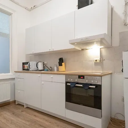 Amazing 2br Shared Only 7 Min To Wiener Stadthalle