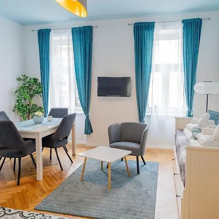 Apartment Boutique Newly Renovated