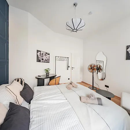 Rive By Home1