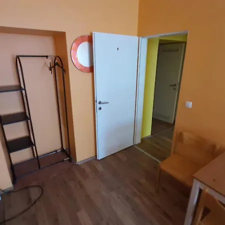 Monterooms Schoenbrunn 10 Minutes To Downtown منزل للإقامة