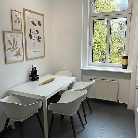 Apartment Grosszuegiger Wiener Altbau Gleich Neben Schoenbrunn