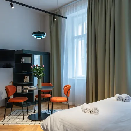 Apartahotel Urbanauts Sylvette *