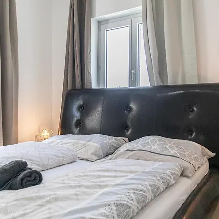 Apartment Exquisite In Shared With Garden & Parking Vienna