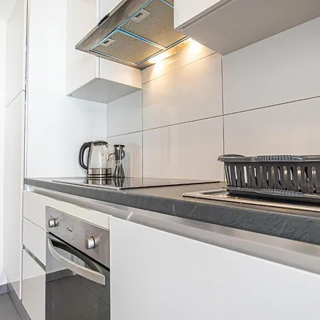 Lovely 2br 15 Min From Centre In