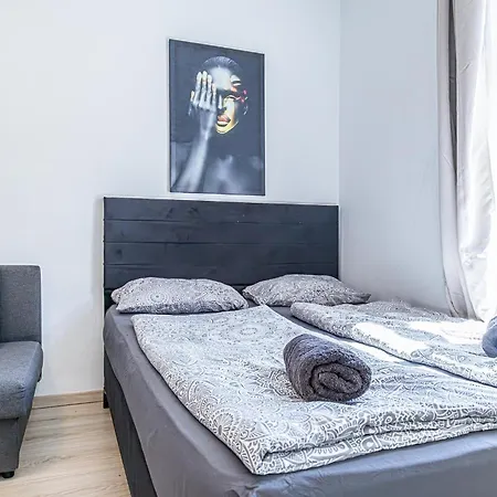 Lovely 2br 15 Min From Centre In Apartament *