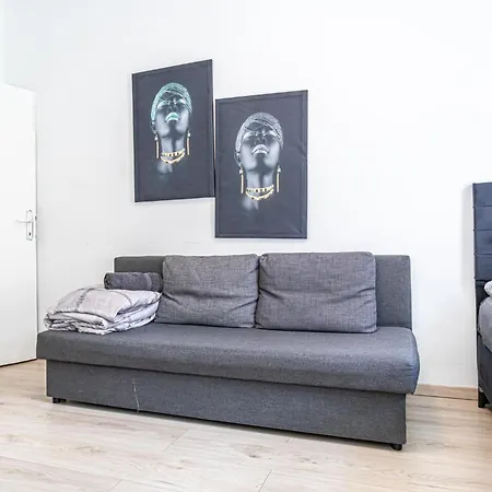 Lovely 2br 15 Min From Centre In Apartament
