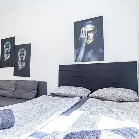Lovely 2br 15 Min From Centre In *
