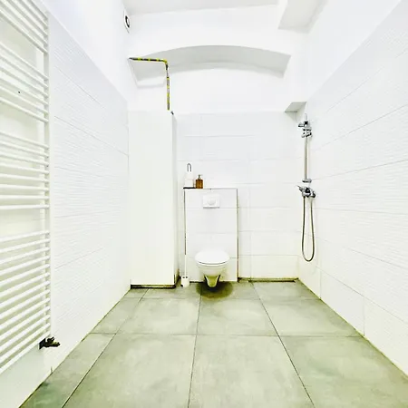 10 Bedroom For Groups, 8-min To Rathausplatz