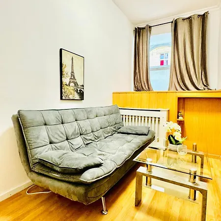 Apartamento 10 Bedroom For Groups, 8-min To Rathausplatz