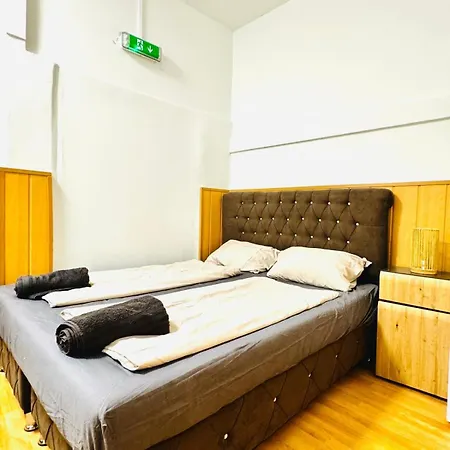 10 Bedroom For Groups, 8-min To Rathausplatz Apartamento Viena