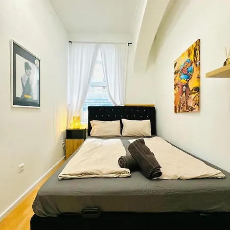 10 Bedroom For Groups, 8-min To Rathausplatz Viena