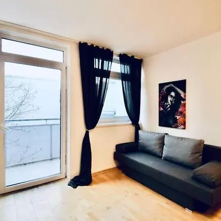 Apartment Lovely 2br And 1lr Apt, Up To 10p, Very Central