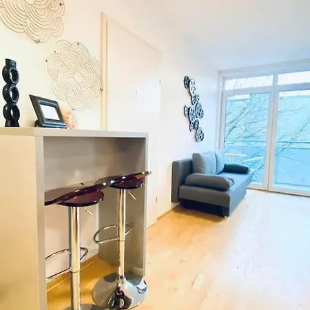 Apartment Lovely 2br And 1lr Apt, Up To 10p, Very Central *