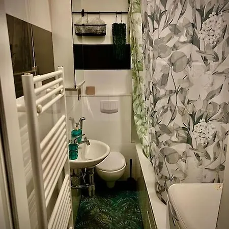 Apartment Super