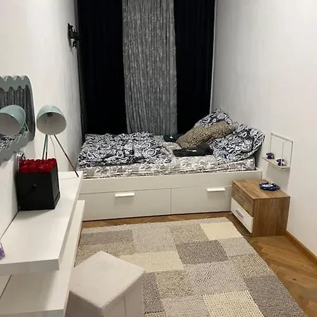 Apartment Super *