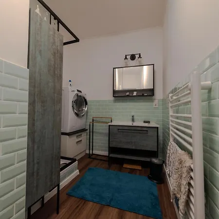 Short-term Apartment *