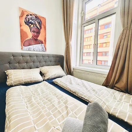 Cozy 9br Shared Apartment, Only 12min Walk To Augarten * Wien