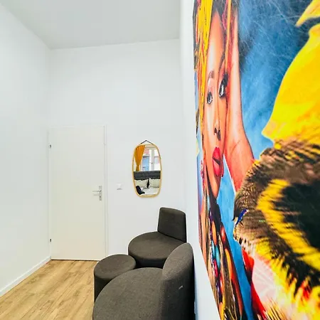 Cozy 9br Shared Apartment, Only 12min Walk To Augarten *