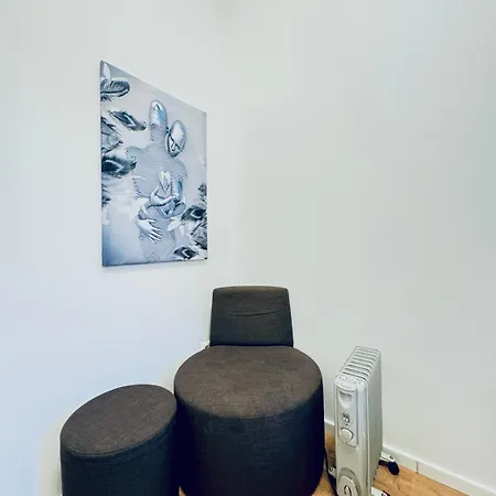 Cozy 9br Shared Apartment, Only 12min Walk To Augarten