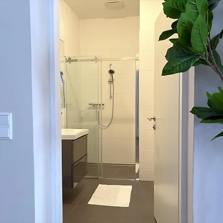 Balkon I Close To S-bahn I 5 Minutes To Mall Apartment