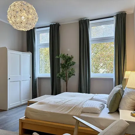 Apartment Balkon I Close To S-bahn I 5 Minutes To Mall