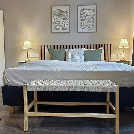 Apartment Balkon I Close To S-bahn I 5 Minutes To Mall