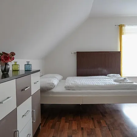 Spacious House With 5 Holiday home