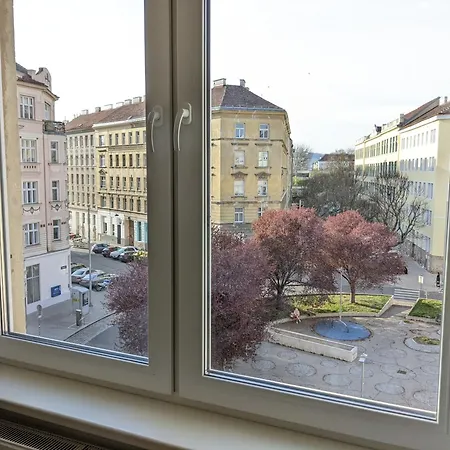 Clearvuehome - Quiet 54 M2 Messe Apartment