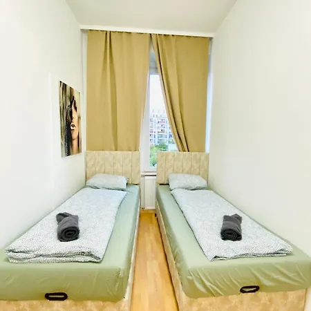 Apartman Bright 5br Shared W Great Transport Link *