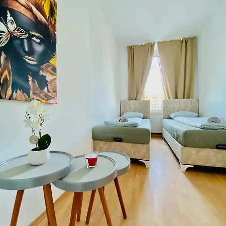 Bright 5br Shared W Great Transport Link