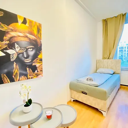 Apartman Bright 5br Shared W Great Transport Link