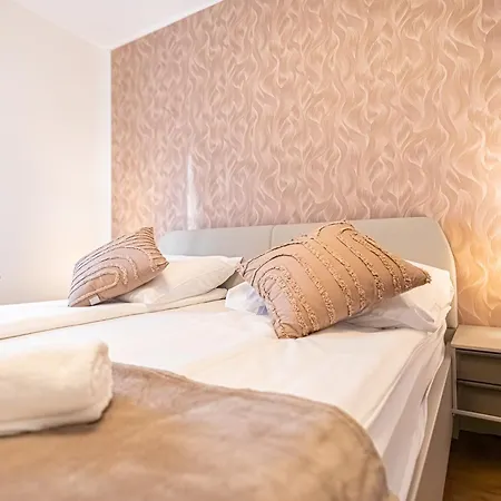 Apartament Charming 1br And 1lr Modern Design Donaustadt