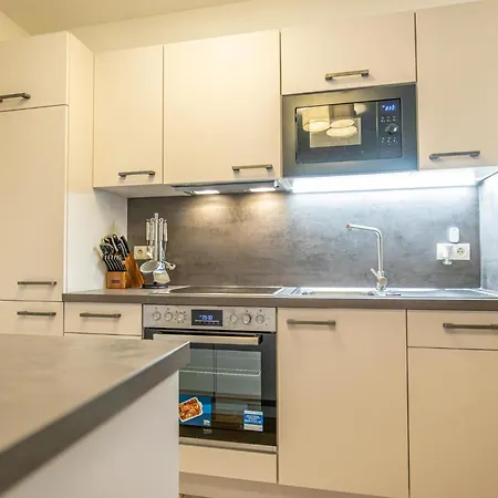 Charming 1br And 1lr Modern Design Donaustadt Apartament *