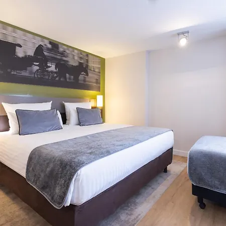 Leonardo Westbahnhof 4*