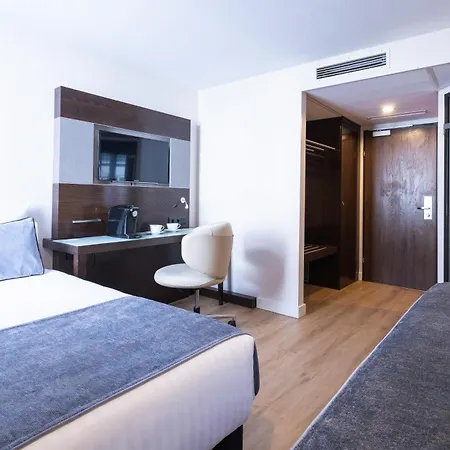 Leonardo Westbahnhof 4*