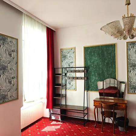 Hotel Viktoria 3*