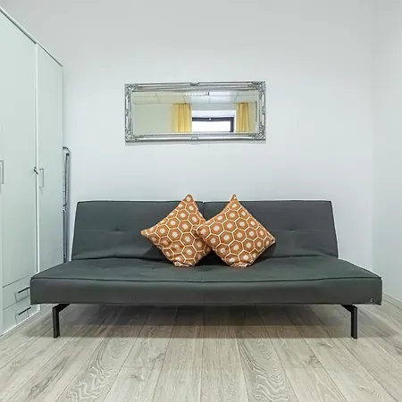 Modern Suitable For Longstays *
