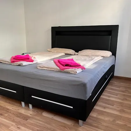 Apartment Comfortable 3br Prime Location In *