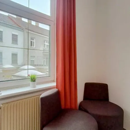 Ostello Near Schoenbrunn - Economy In Shared At Meidling Train Station Vienna