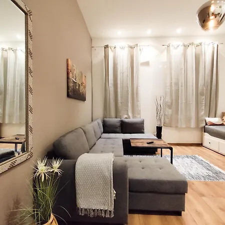 Cozy 2 In Location With Free Parking