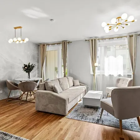Balkon I Tiefgaragen Parkplatz I 5 Min Zum Einkaufszentrum I Schnelles Wlan Apartment Vienna