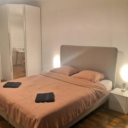 Central - 2 Bdrm Apartment