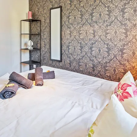 Apartamento Black - Whirlpool Terrace - Free Parking - Wifi *
