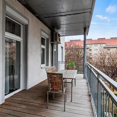 Apartment Balkon I Close To S-bahn I 5 Minutes To Mall
