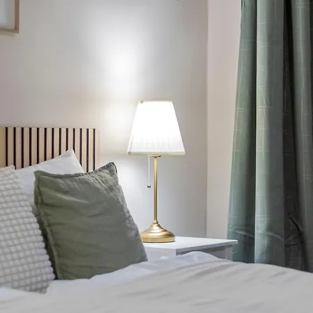 Balkon I Close To S-bahn I 5 Minutes To Mall Apartment