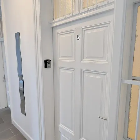 Comfortable In Lugner City Area * Vienna